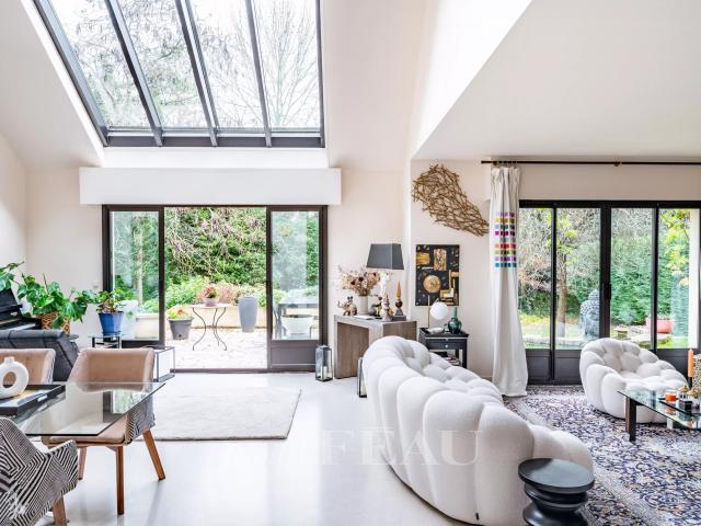 Maison 7 pièces 230 m²