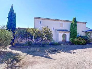 Maison 7 pièces 230 m²