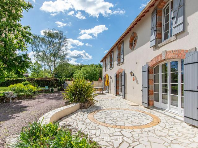 Maison 7 pièces 231 m²