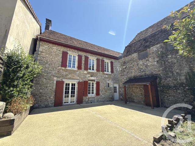 Maison 7 pièces 231 m²