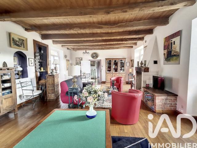 Maison 7 pièces 231 m²