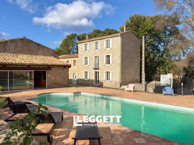 Maison 7 pièces 231 m²