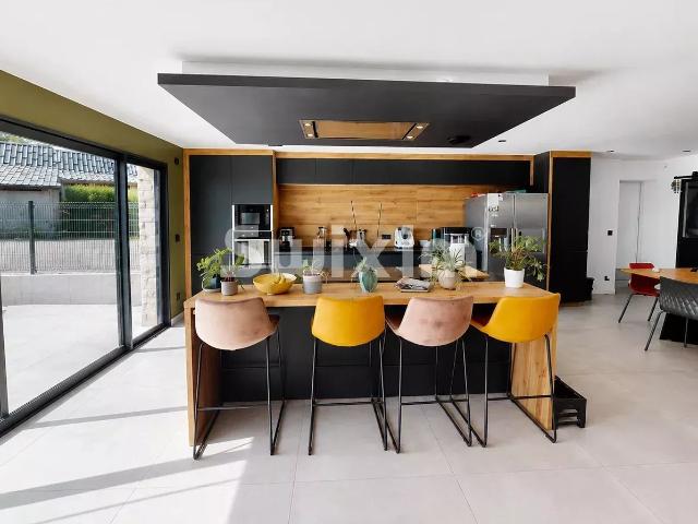 Maison 7 pièces 231 m²