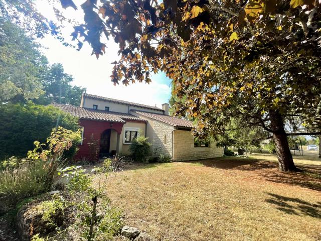 Maison 7 pièces 231 m²