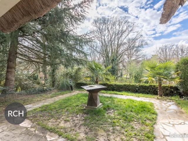Maison 7 pièces 231 m²
