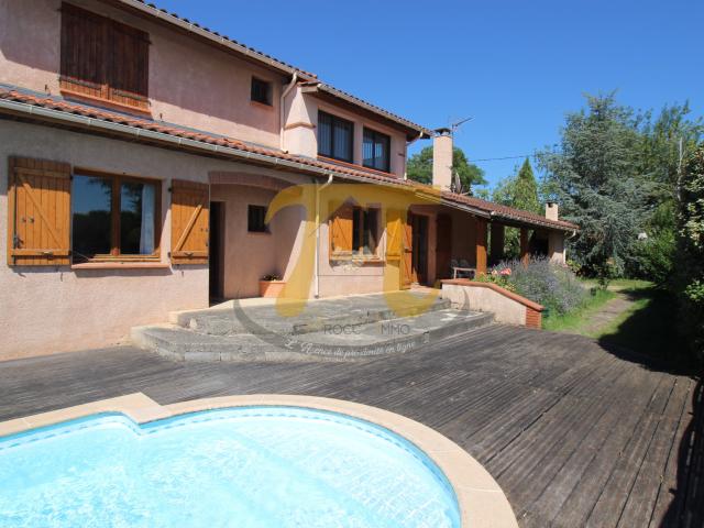 Maison 7 pièces 232 m²