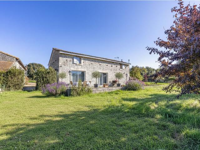 Maison 7 pièces 233 m²