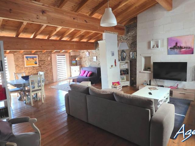 Maison 7 pièces 233 m²
