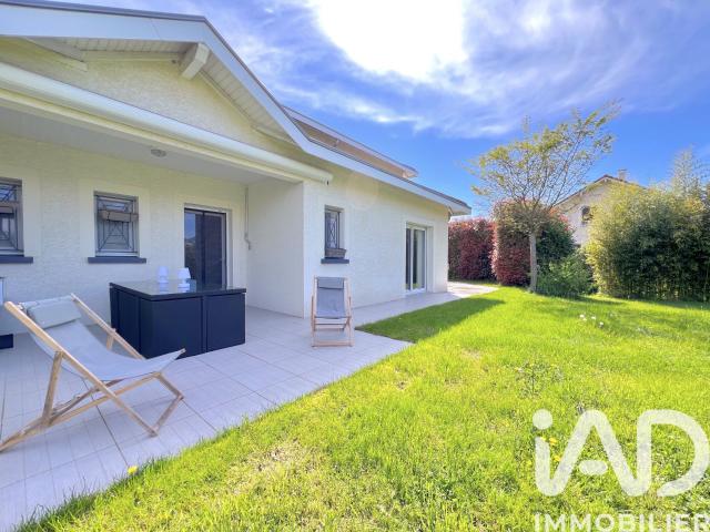 Maison 7 pièces 233 m²