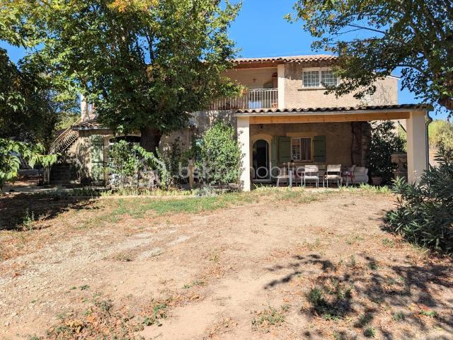 Maison 7 pièces 233 m²
