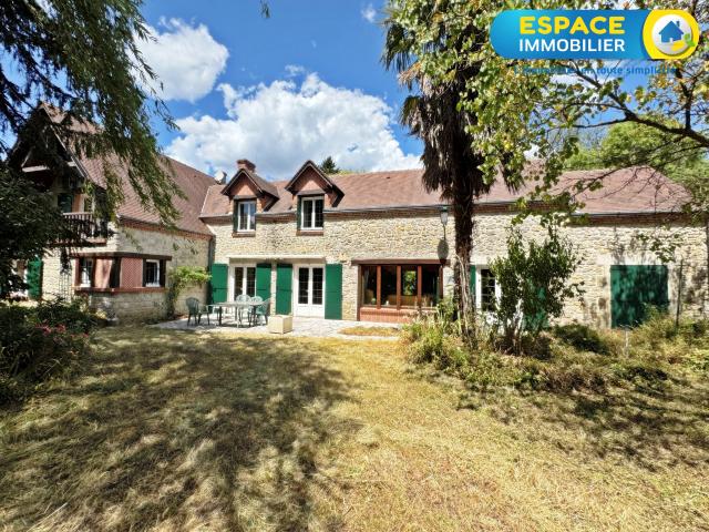 Maison 7 pièces 233 m²