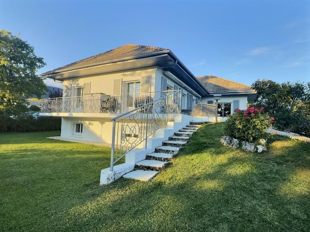 Maison 7 pièces 233 m²