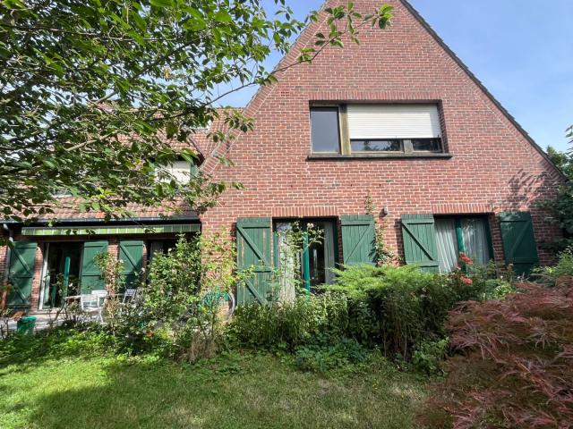 Maison 7 pièces 233 m²