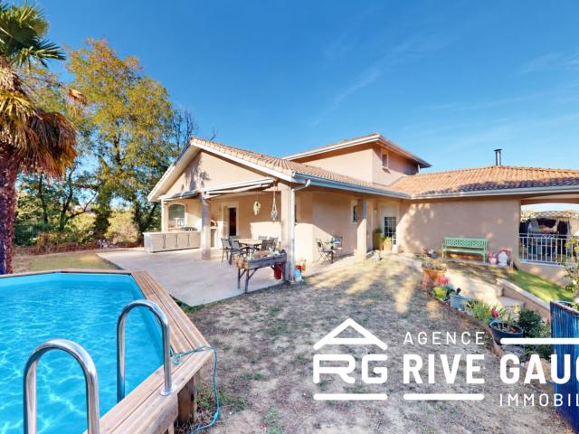 Maison 7 pièces 233 m²