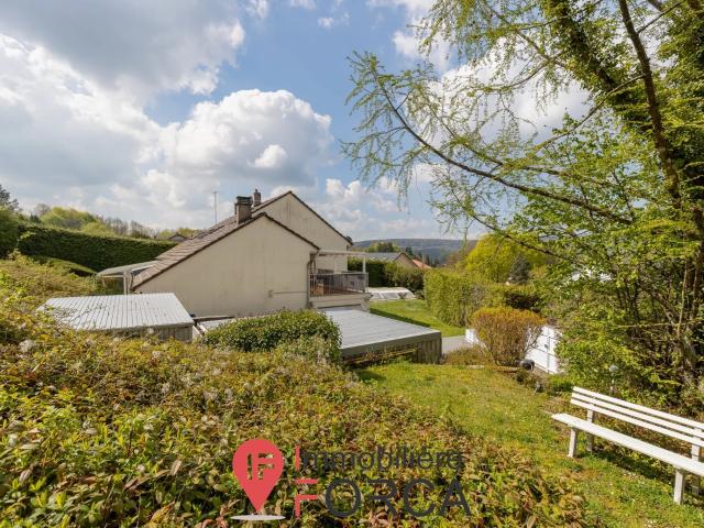 Maison 7 pièces 233 m²