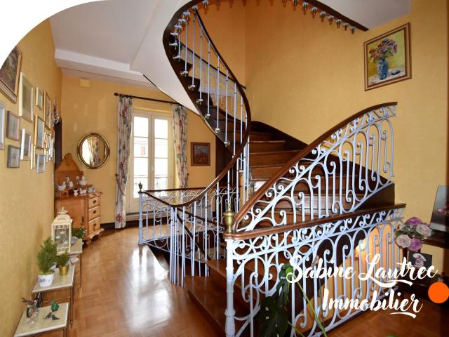 Maison 7 pièces 233 m²