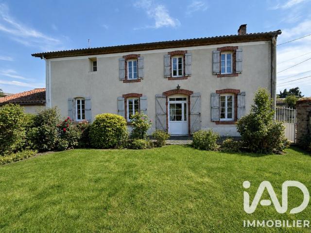 Maison 7 pièces 244 m²