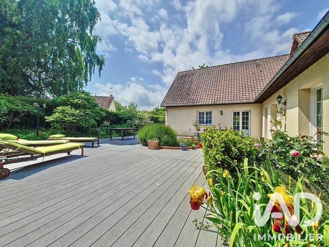 Maison 7 pièces 244 m²