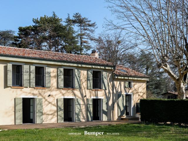 Maison 7 pièces 244 m²