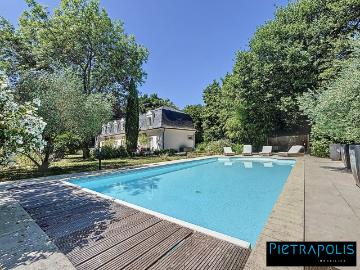 Maison 7 pièces 244 m²