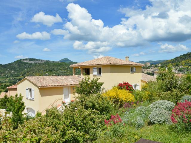 Maison 7 pièces 245 m²
