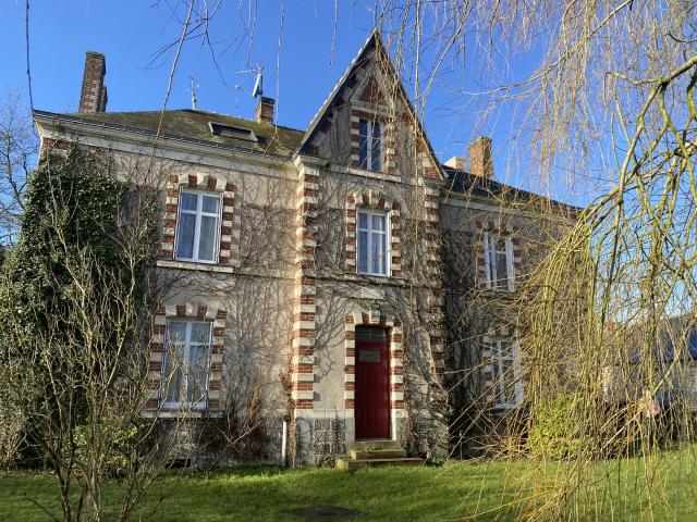Maison 7 pièces 245 m²