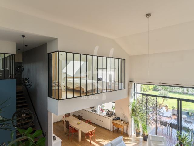 Maison 7 pièces 245 m²