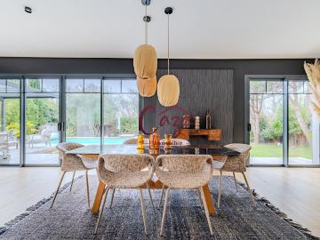 Maison 7 pièces 245 m²