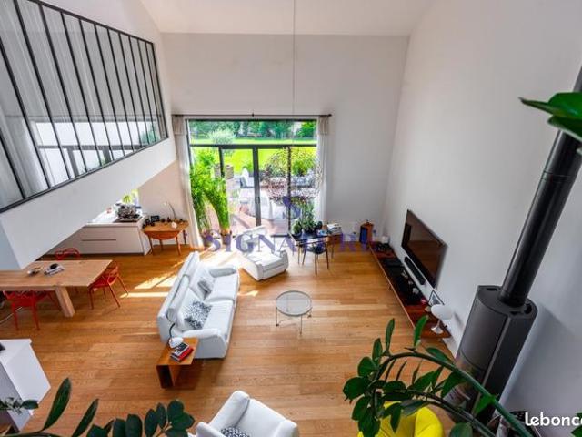 Maison 7 pièces 245 m²
