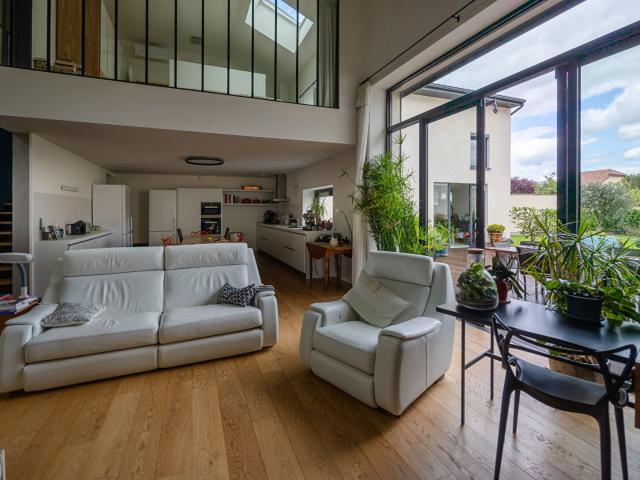 Maison 7 pièces 245 m²