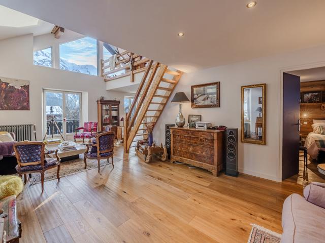 Maison 7 pièces 245 m²