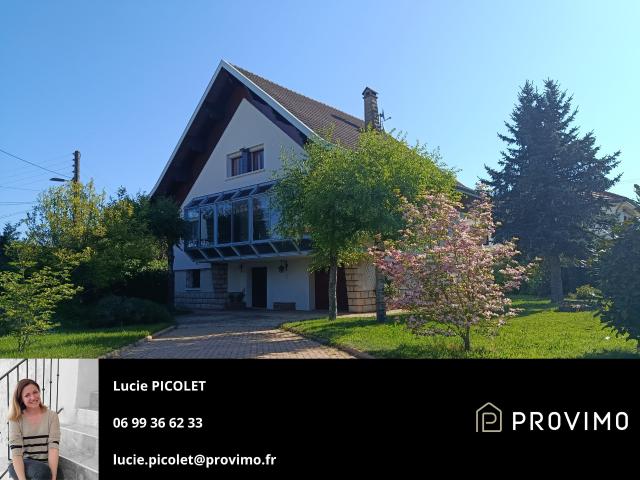Maison 7 pièces 245 m²