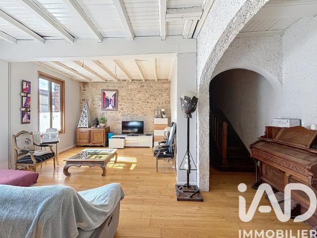 Maison 7 pièces 245 m²