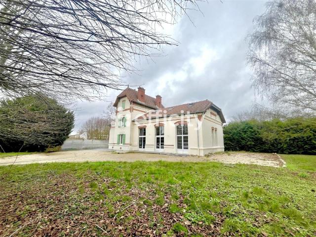 Maison 7 pièces 233 m²