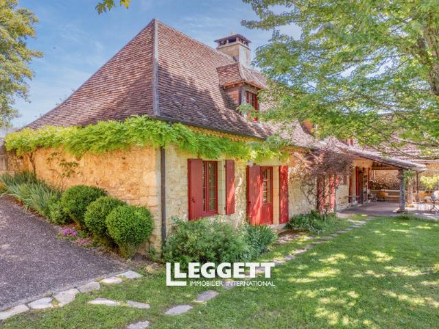 Maison 7 pièces 245 m²