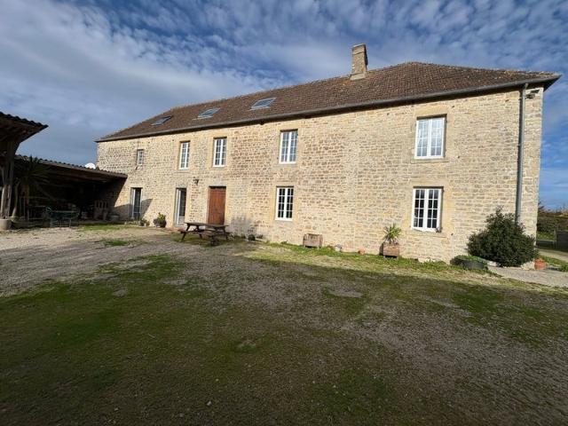 Maison 7 pièces 245 m²