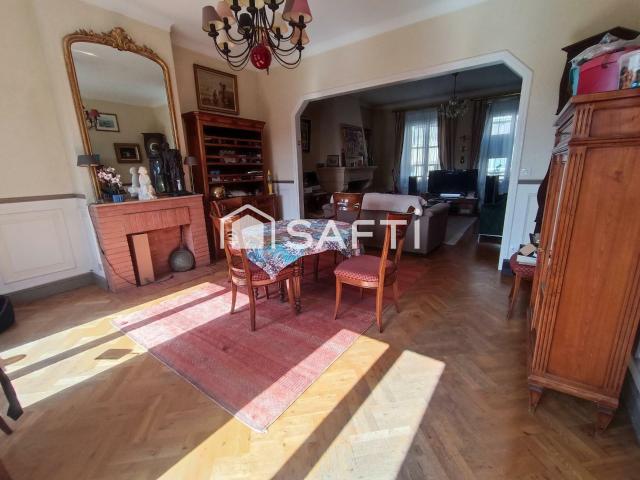 Maison 7 pièces 245 m²