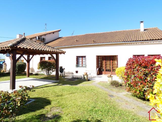 Maison 7 pièces 245 m²