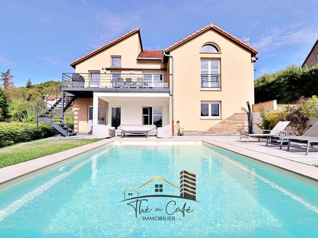Maison 7 pièces 245 m²