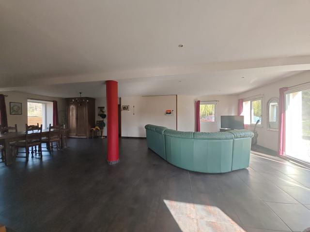 Maison 7 pièces 246 m²