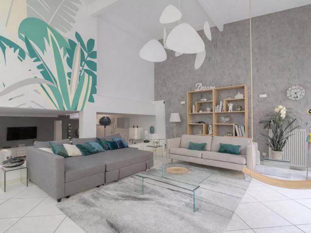 Appartement 7 pièces 246 m²