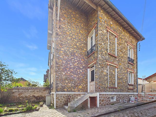 Maison 7 pièces 246 m²