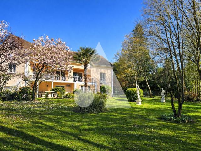 Maison 7 pièces 246 m²
