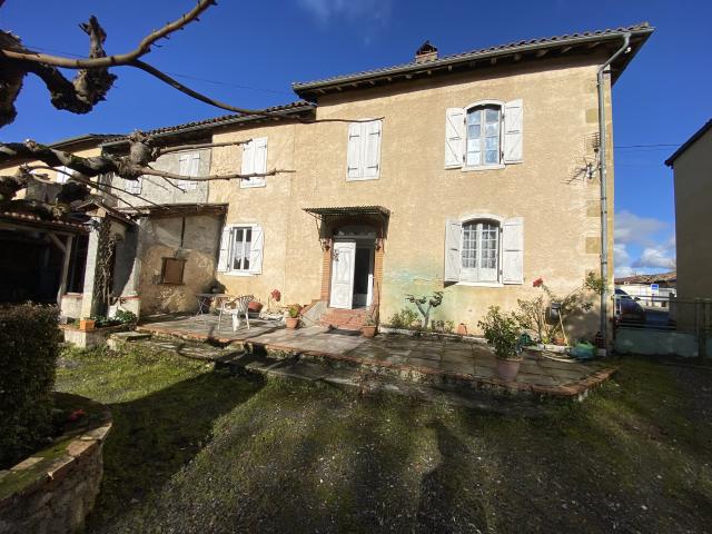 Maison 7 pièces 247 m²