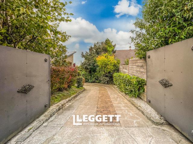 Maison 7 pièces 247 m²