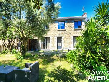 Maison 7 pièces 248 m²