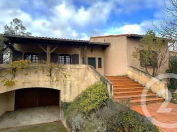 Maison 7 pièces 248 m²