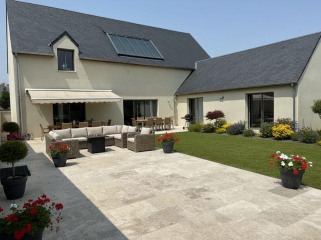 Maison 7 pièces 248 m²