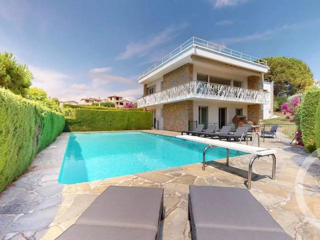 Maison 7 pièces 249 m²