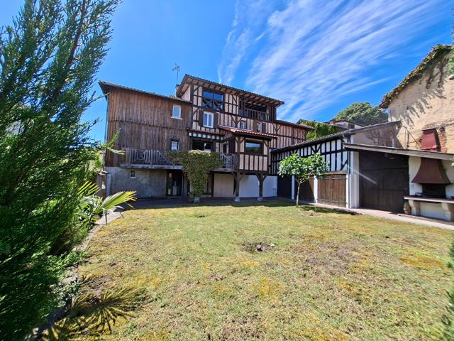 Maison 7 pièces 249 m²